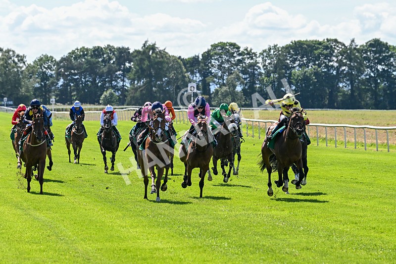 160624-Race 1-Alice Fairfax-8279 - Race 1