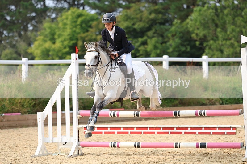 3E7A3070 - Class 13: Pony British Novice/80cm open