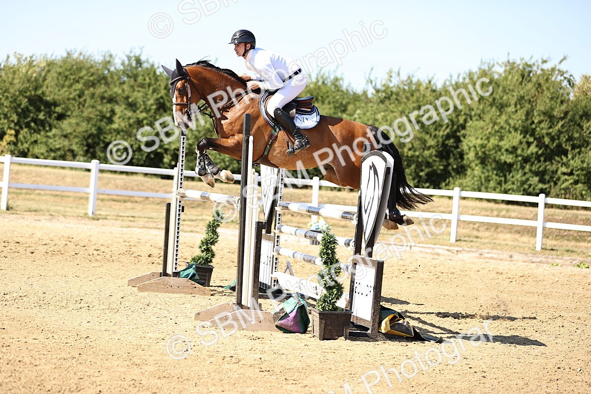 SBM_015669 - Class 16 - Senior foxhunter - 1.20m Open
