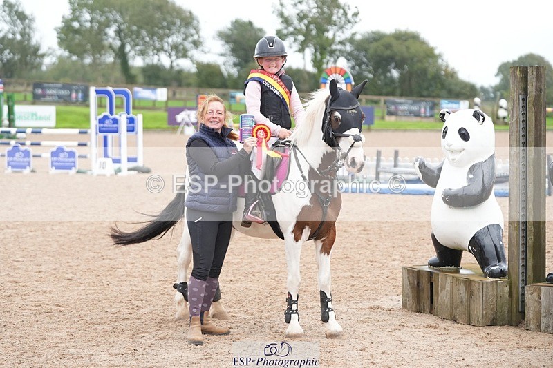 250920-160307-01550 - Cls 21 Pony Intro 80cm Derby