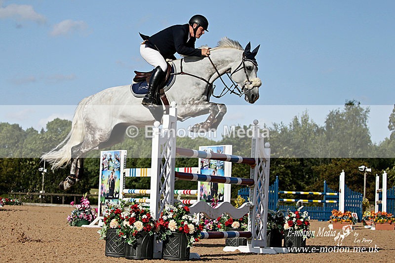 SJ 170817 -2471a - Equestrian