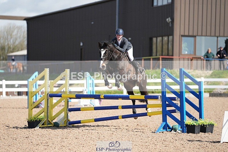 250329-102550-03625 - Cls 20 British Novice and 90cm
