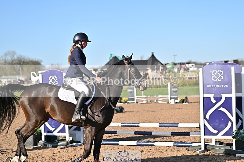 250401-171857-00353 - 70cm classes