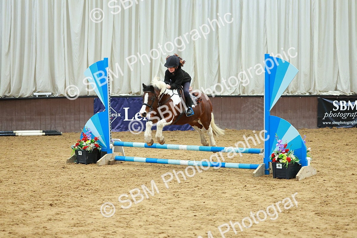 SBM_002520 - Class 3 - Horse & Hound (60cm)