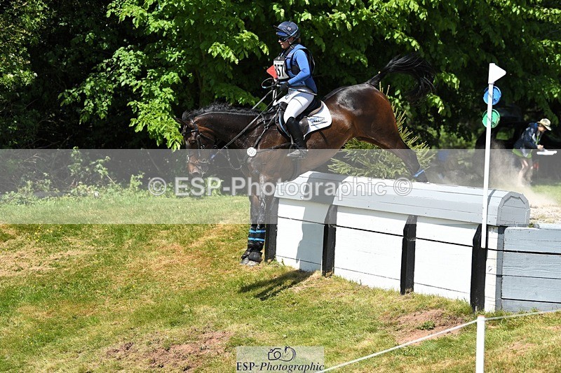230527-144643-10547 - 357-VIVENDI_HERO-Saffron_Cresswell-XC
