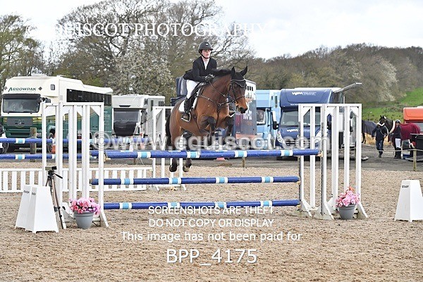 BPP_4175 - CLASS 6 FRI Senior Newcomers/ 1.10m Open
