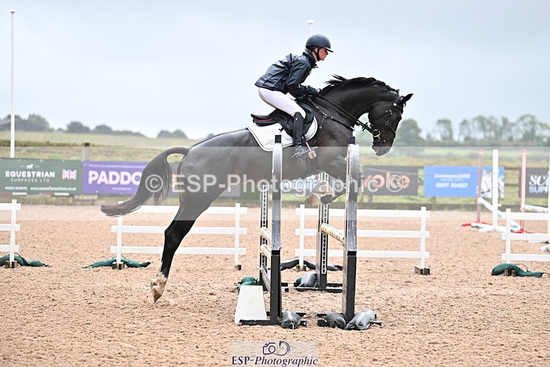 250827B-102716-00025 - Clear Round & Cls 1 Brit Nov 90cm