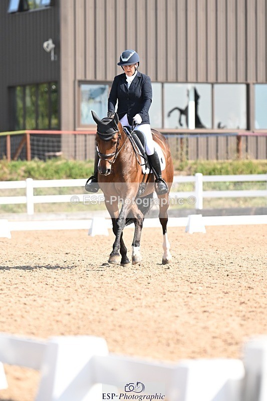 250816-105300-03485 - 047-Hannah.RogersWoodendfarm.Viva