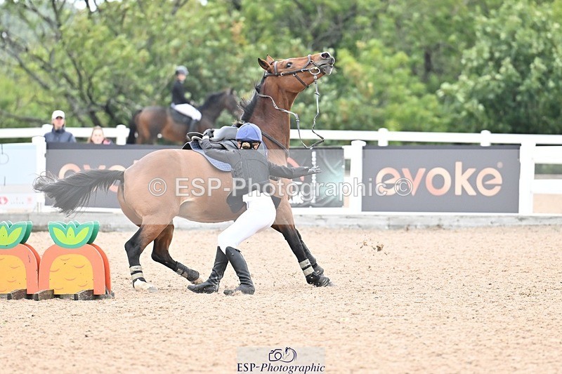 250920-112004-00470 - Cls 22+23 Club and Schools 70cm