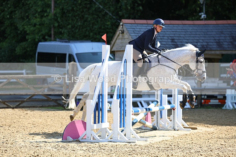 3E7A2682 - Class 2: 70cm Juniors and Seniors