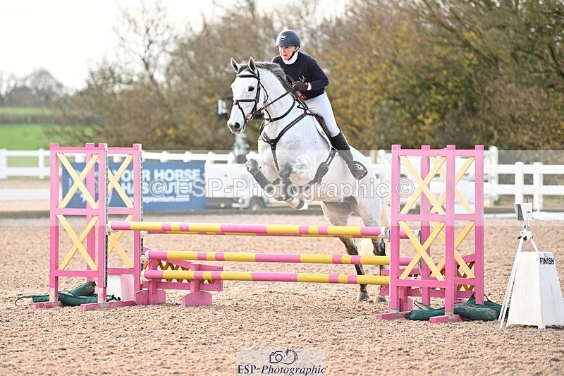 241206-100856-00182 - Cls 2 British Novice and 90cm Open