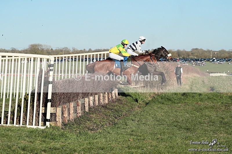 PtP 210326 1285 - VWH Cirencester Races 21/03/26
