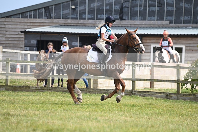 WJ6_1280 - 60cm XC Time 12:55 to 13:19