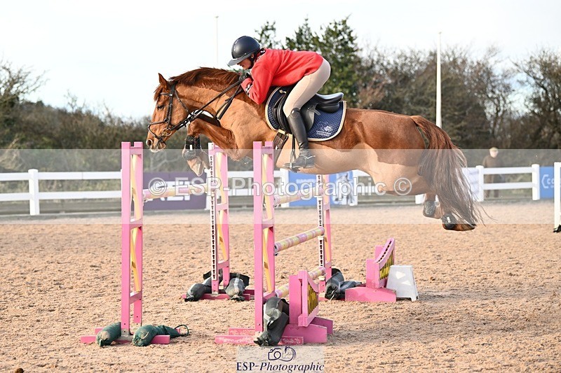 241208-140710-01882 - Cls 22 Foxhunter and 1.20m Open