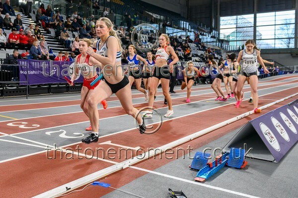 CombiMast25-925844 - Track Female Set Two