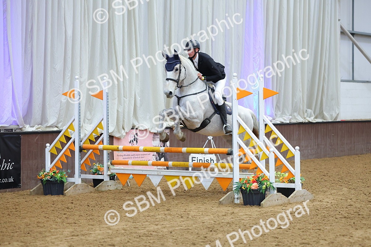SBM_009792 - Class 20 - Senior British Novice/ 90cm Open - First Round (0.90m)