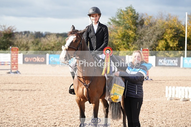 251026-122938-02380 - Cls 4 Pony Winter Novice + 80cm Open