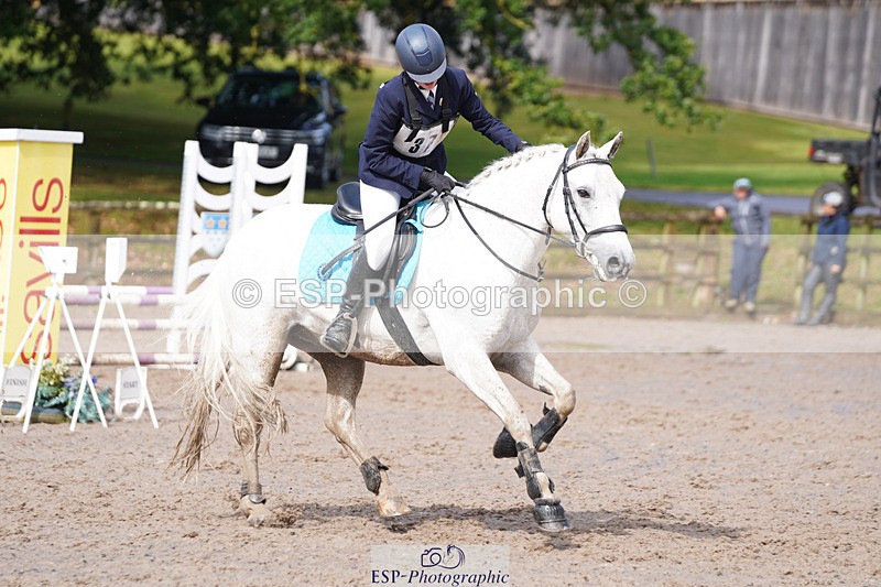 240824X-105544-23144 - 70cm Round 1 9.30 to 11.10