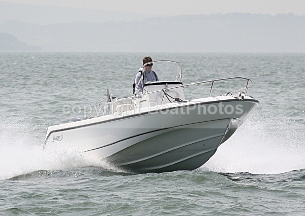 090423 BOSTON WHALER IMG_4748 - Motorboats - Open
