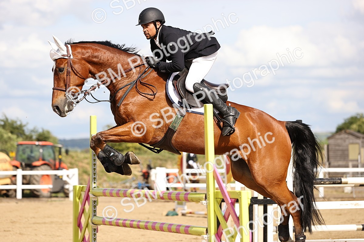 SBM_003652 - Class 13 - Senior Foxhunter - 1.20m