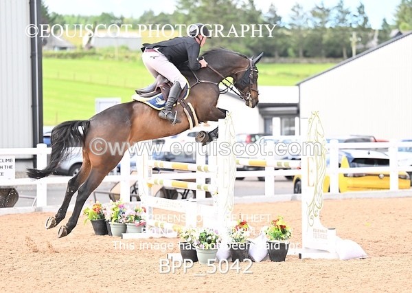 BPP_5042 - CLASS 7 THURS Redpost Equestrian Senior Foxhunter/1.20m Open