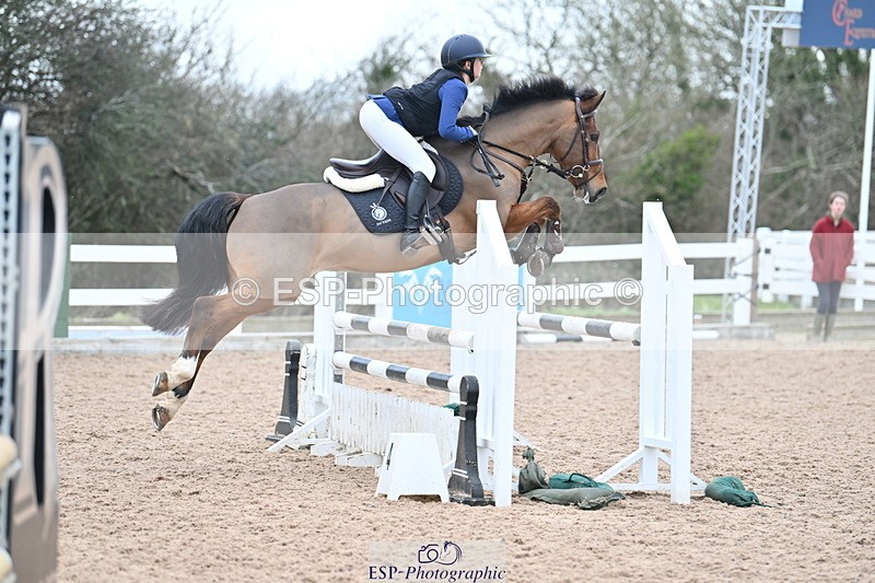 240128A-122854-00871 - Cls 4 Pony Newcomers and 1m Open