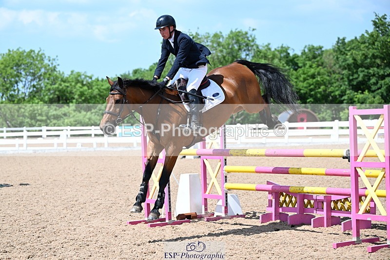 240605A-143543-00760 - Cls 4 Newcomers and 1.10m Open