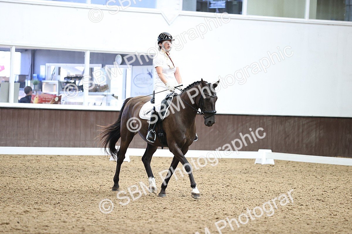 SBM_001887 - Novice 4 - 11.15-13.22