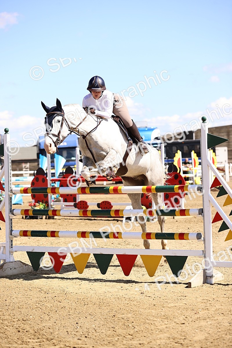 SBM_015064 - Class 16 - Senior foxhunter - 1.20m Open