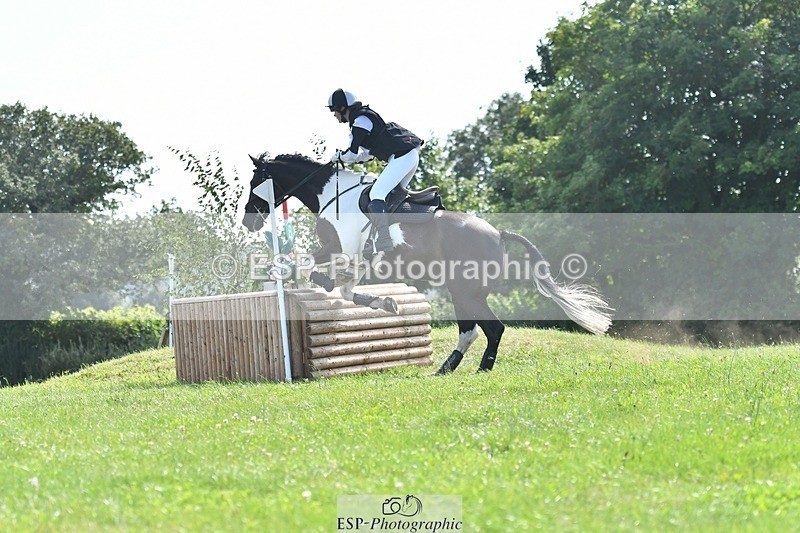 240803-153402-08193 - 185-Annabel_Taylor-LIQUORICE_ALLSORTS