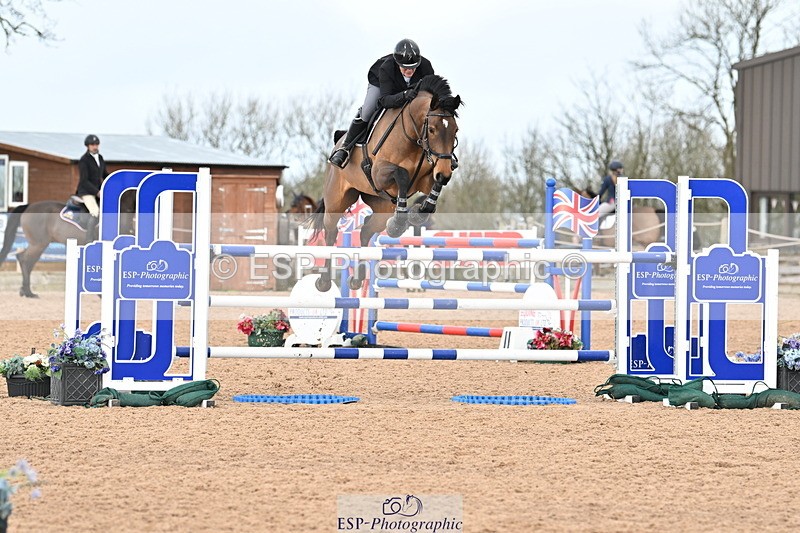 240315A-124210-01009 - Cls 3 Snr Foxhunter