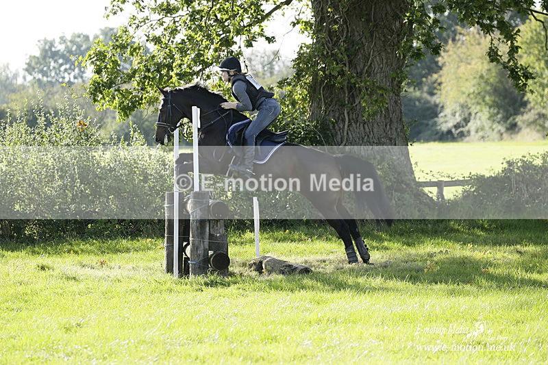  WWHT 171021 3594 - Intermediate Pairs (0.90m)  17/10/21