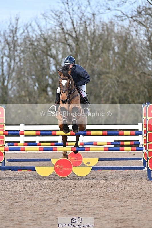 251126-125222-00534 - Cls 4 Newcomers and 1.10m