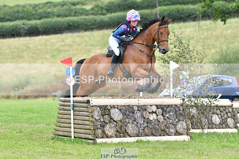 240804-131404-13731 - 464-Tichy_Sanders-SPARHANGER_VELVET