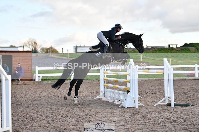 231110A-143856-00820 - Cls 6 Foxhunter & 1.20m Open