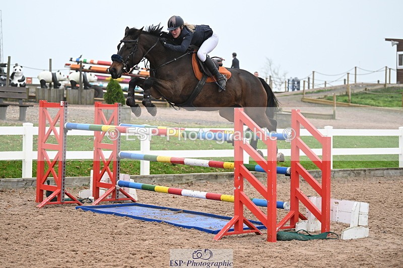 241102A-143452-05647 - SAT Cls 16 Winter 1.25 Jump Off