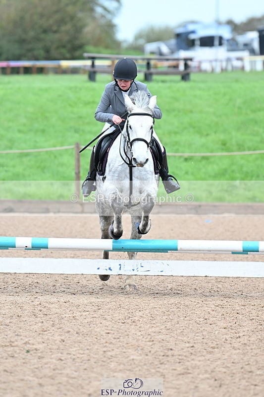 231029A-092329-02360 - 60cm Club and Schools