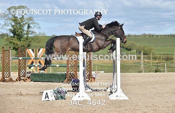 JAC_4642 - CLASS 11 SAT Andrew Hamilton Coach, RHS Foxhunter Championship Qualifier