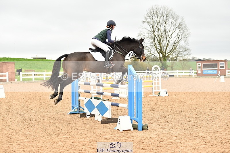 231122A-124344-00334 - Cls 4 Newcomers & 1.10m Open