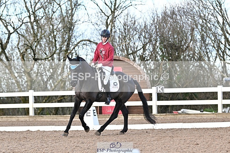 241214-115326-01477 - 131-Alys.Matravers-DARGASONS.MOON.SHADOW