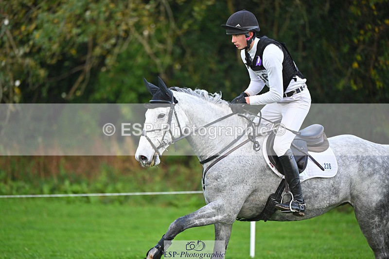 241025-155543-10420 - 236-Musa.Hussain-LIQUID.LUCK