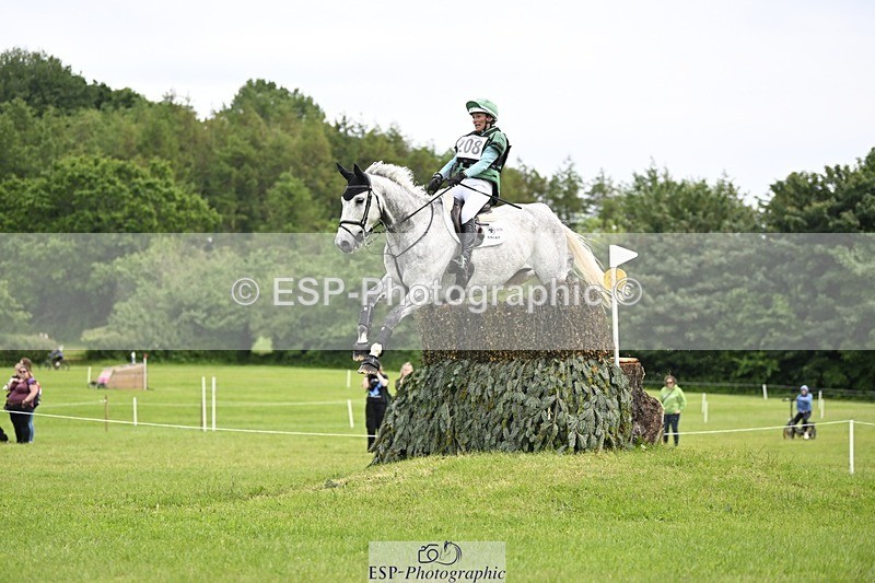 240525-145824-16636 - 208-KING_LOUIS-Mary_King