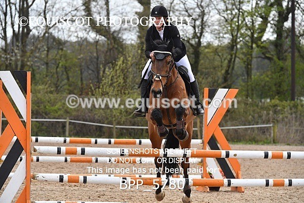 BPP_5780 - CLASS 24 SUN Senior British Novice/ 90cm Open