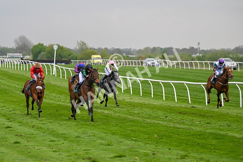 230425-Race 3-Tralee Girl-0231 - Race 3