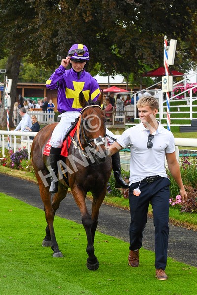 100923-Pony Race 2-Its Fatherted-0338 - Pony Race 2 12.45 The Dragon (TV and Film) Studios Pony Race 148cm & Under