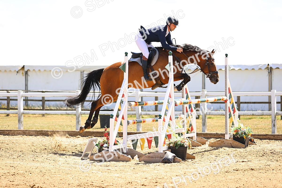 SBM_014830 - Class 15 - Senior Newcomers - 1.10m Open