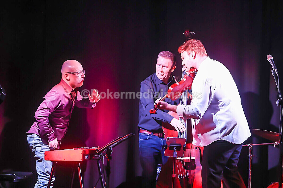 AMP  Ben-59 - AMP TRIO + Ben Holder