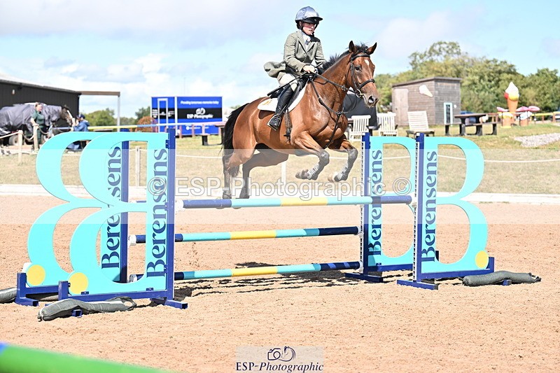 250827B-132208-00542 - Cls 4 Snr Newcomers 1.10m