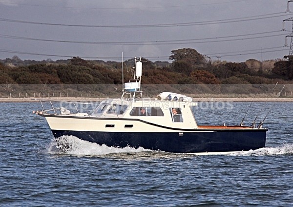 091023 BLUE LAUNCH - Motorboats - Hardtop