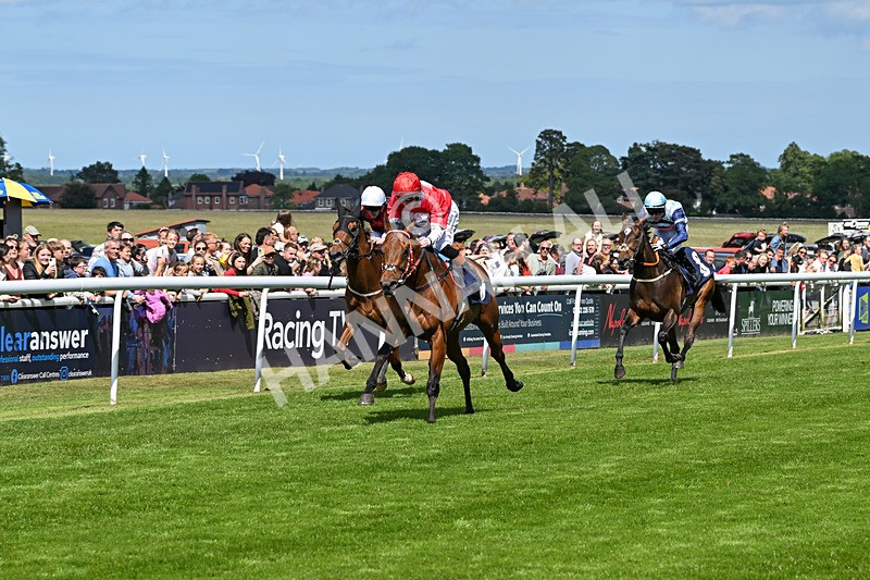 280525-Race 3-Rogue Invader-4826 - Race 3